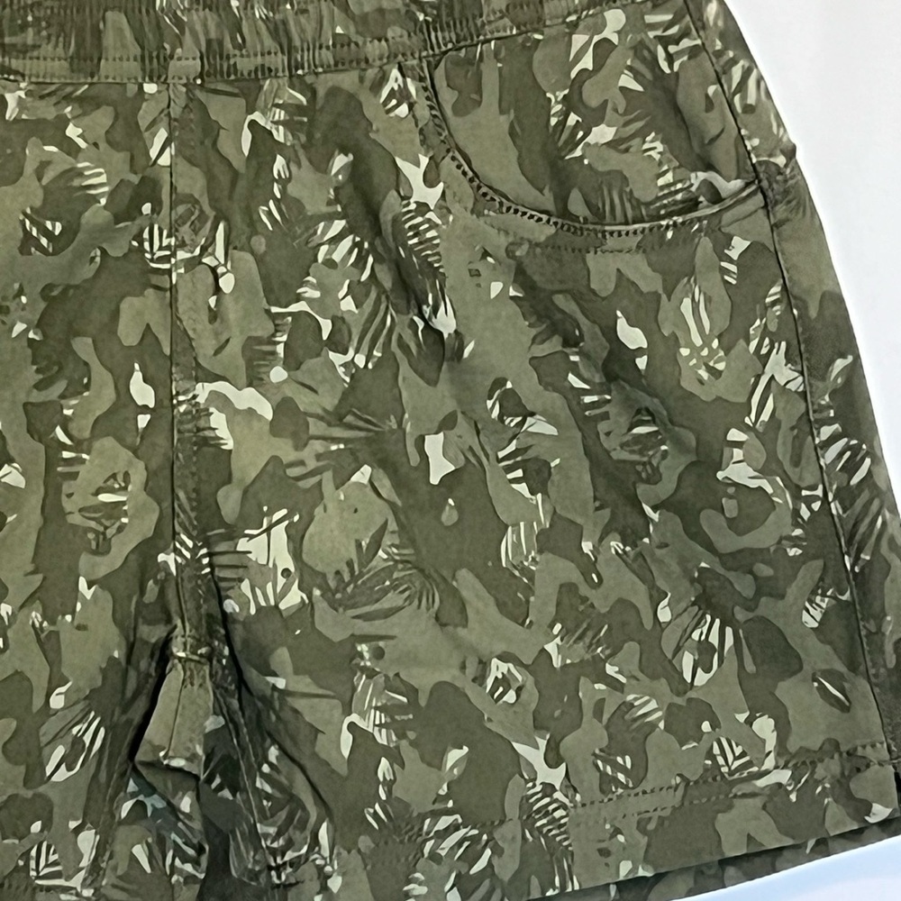 Prana Womens Halle Camouflage Relaxed Fit Shorts Green Size 2 Inseam 3" NWT - Picture 8 of 8